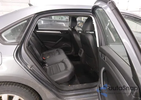 2013 Volkswagen Passat 2.5L Wolfsburg Edition from USA, damaged, VIN 1VWAP7A38DC133785